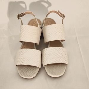Clarks Sheer55 Slingback White Snake Sandal Size 8M